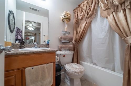 4053 Dale Rd, Modesto CA  95356-8001 exterior