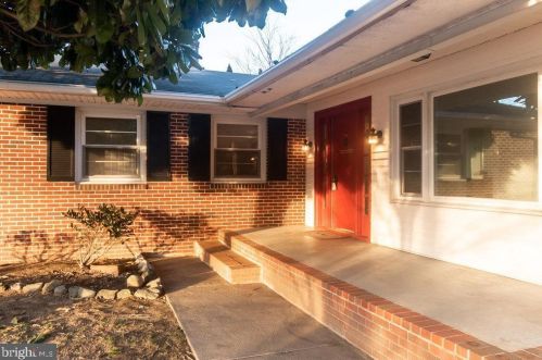 699 Old Mill Rd, Dover, DE 19901-6242