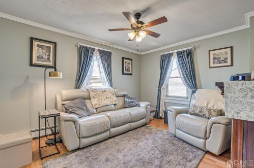 20 Lillian Ter, Woodbridge NJ  07095-3322 exterior