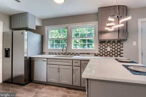 37 Needlepoint Ln, Willingboro NJ  08046-1918 exterior