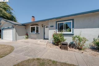 8143 Aldea St, Pleasanton, CA 94568-1525