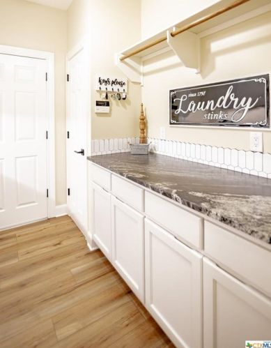 101 Legend Dr, Victoria TX  77904-3854 exterior