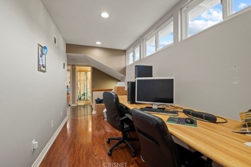 27025 Las Mananitas Dr, Santa Clarita CA  91354-2205 exterior