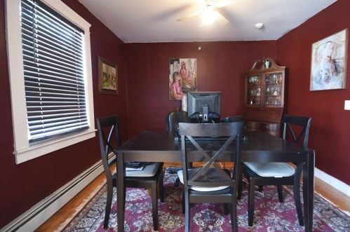 18 Aubin St, Amesbury MA  01913-2919 exterior