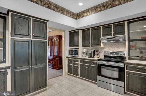 63 Willow Mill Park Rd, Navy Sup Dpt PA  17050-1757 exterior