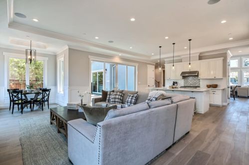 575 Beresford Ave, Redwood City CA  94061-4205 exterior