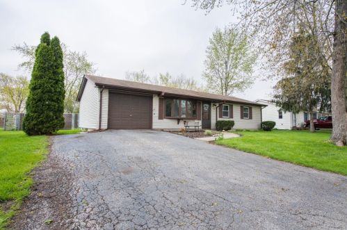 434 Newcastle Rd, Valpo, IN 46385-8204