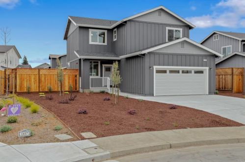 1860 Crimson Ln, Santa Rosa, CA 95403-8685