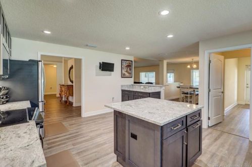 5860 Poe Ct, Port Saint Lucie FL  34986-4644 exterior