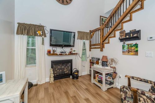 22 Lower Camp Rd, Northwood NH  03261-4340 exterior