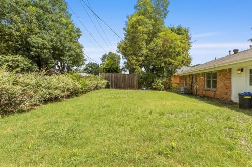 423 Terrace Dr, Richardson TX  75081-6040 exterior