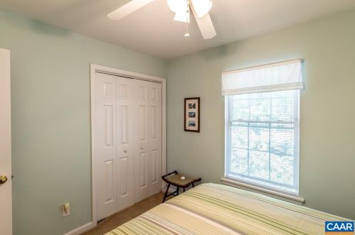 287 Jefferson Dr, Bybee VA 22963-3212 exterior