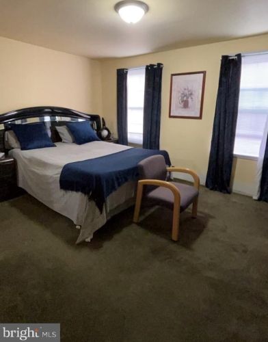 1216 Derry St, Harrisburg PA 17111-1141 exterior