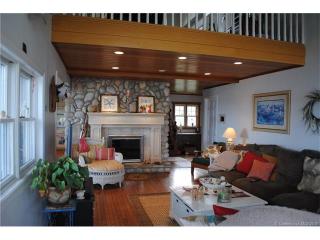 5 Shore Ave, Groton CT  06340-5811 exterior