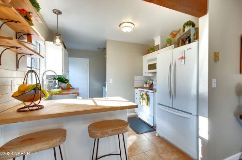 631 Roskilde Rd, Solvang CA  93463-2118 exterior