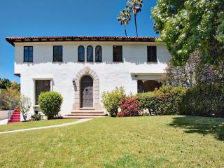 2025 Midlothian Dr, Altadena CA  91001-3412 exterior