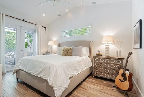 1287 10th Ave, Naples FL  34120-3634 exterior