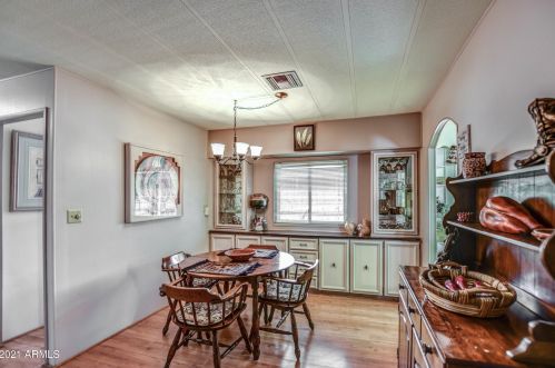 25403 Wyoming Ave, Chandler AZ  85248-6460 exterior