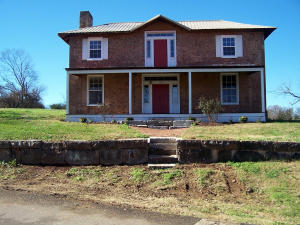 1122 Spring St, Philadelphia, TN 37846-1632