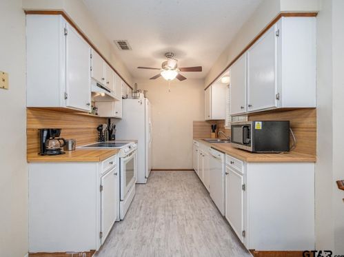 1103 Donna Dr, Whitehouse, TX 75791-3759