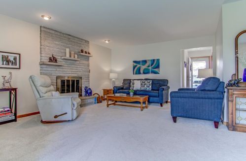 8951 Cottage Grove Ave, Hammond, IN 46322-2118