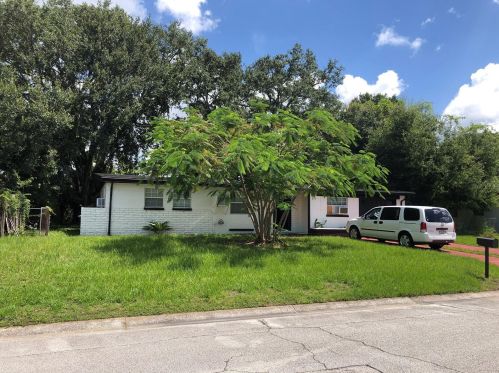 214 Poinciana Cir, Kissimmee, FL 34744-2302