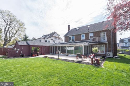 556 Leverington Ave, Philadelphia PA 19128-3314 exterior