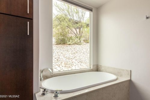 5702 Rio Verde Vis Dr, Tucson AZ  85750-1971 exterior