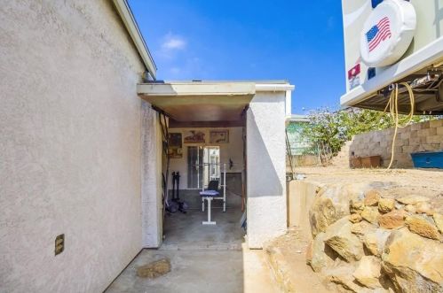 4117 Blackton Dr, La Mesa CA 91941-7512 exterior