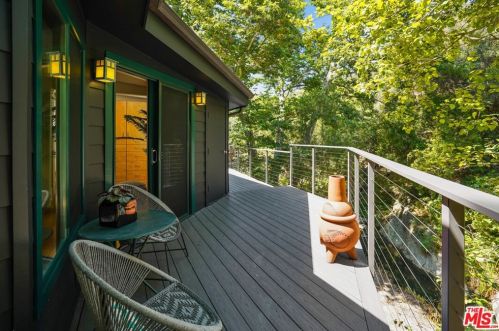 204 Topanga Canyon Blvd, Topanga CA  90290-3837 exterior