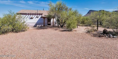 6786 Desert View Dr, Tucson, AZ 85743-8526