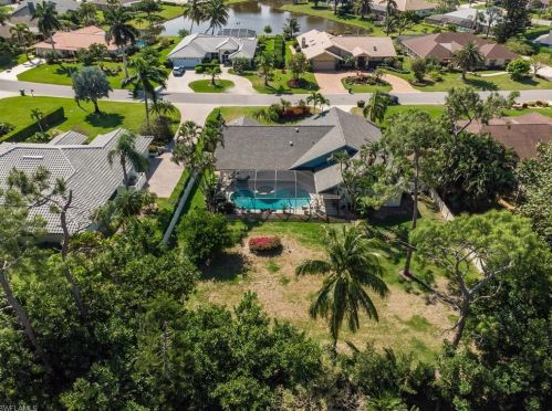1903 Countess Ct, Naples FL  34110-1005 exterior