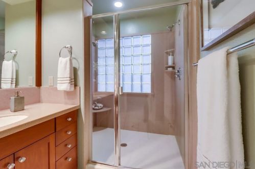 10370 Viacha Dr, San Diego CA  92124-3411 exterior
