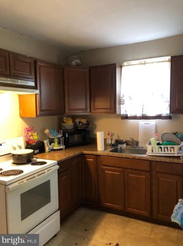 116 Monroe St, West Deptford NJ  08066-1341 exterior