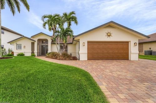 4226 12th Pl, Cape Coral, FL 33914-5754