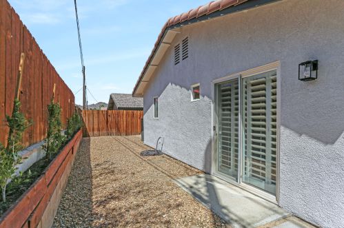 52655 Avenida Rubio, La Quinta CA  92253-3324 exterior