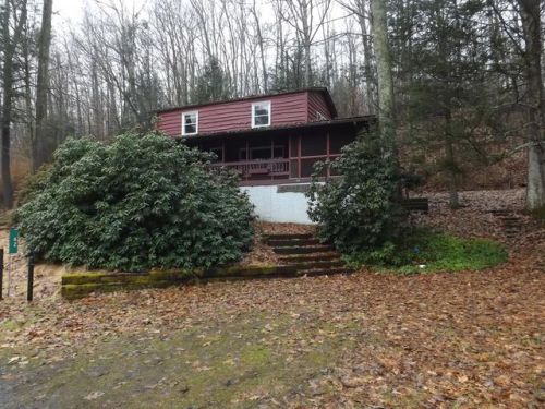 62 Railroad Rd, Fairmount Spr, PA 17814-7611