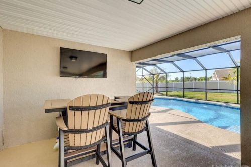 5860 Poe Ct, Port Saint Lucie FL  34986-4644 exterior