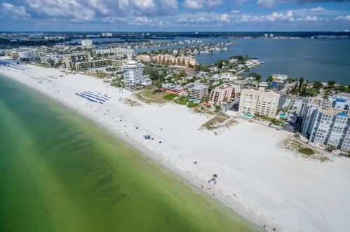 300 64th Ave, Saint Petersburg, FL 33706-2133