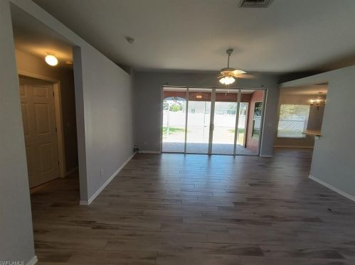325 29th St, Cape Coral, FL 33904-3487