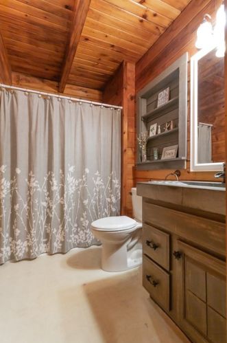 550 Hart St, Dighton MA  02715-1407 exterior