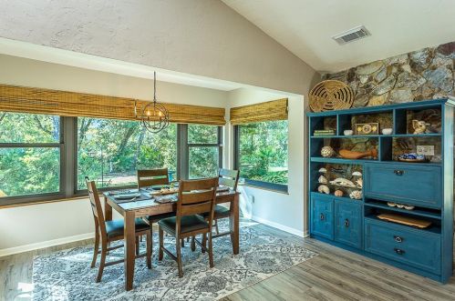 211 Bayshore Dr, Saint George Island FL  32328-3365 exterior