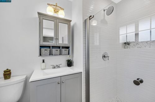 1831 Oakmead Dr, Concord CA 94520-3006 exterior