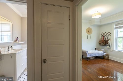 528 Liberty St, Charles Town WV  25414-1830 exterior