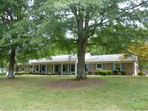 2301 Briarcliff Rd, Kingsport, TN 37660-4710