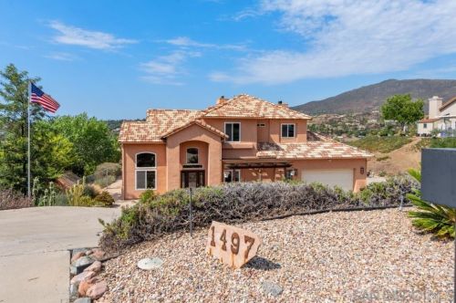 1497 Miss Elle Way, Alpine CA  91901-3981 exterior