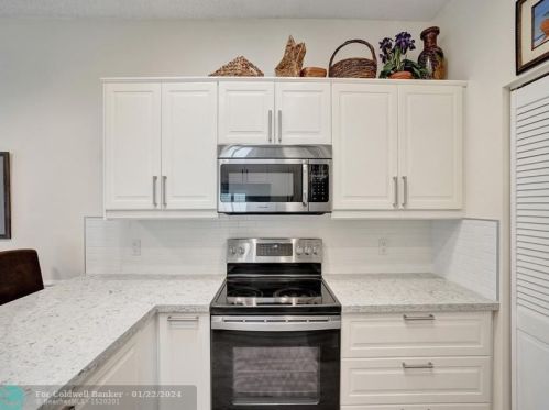 7725 Mansfield Hollow Rd, Delray Beach FL  33446-3375 exterior