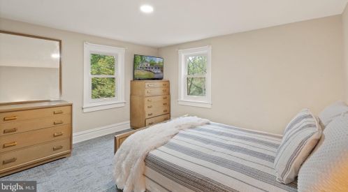 13188 Loyalty Rd, Leesburg VA  20176-6112 exterior