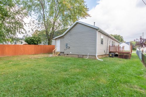 141 Mclene Ave, London OH  43140-1165 exterior