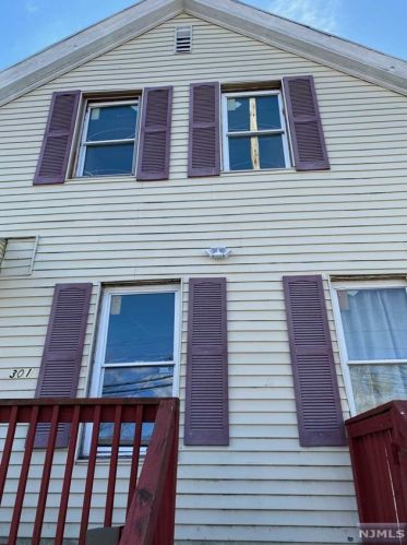301 Broadway, Paterson, NJ 07501-2102